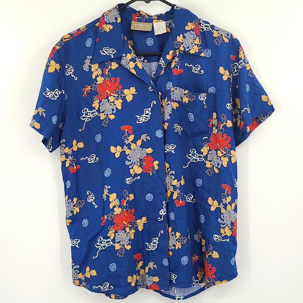 Liz Claiborne Petite Large blue red white tan gold one pocket hidden button down